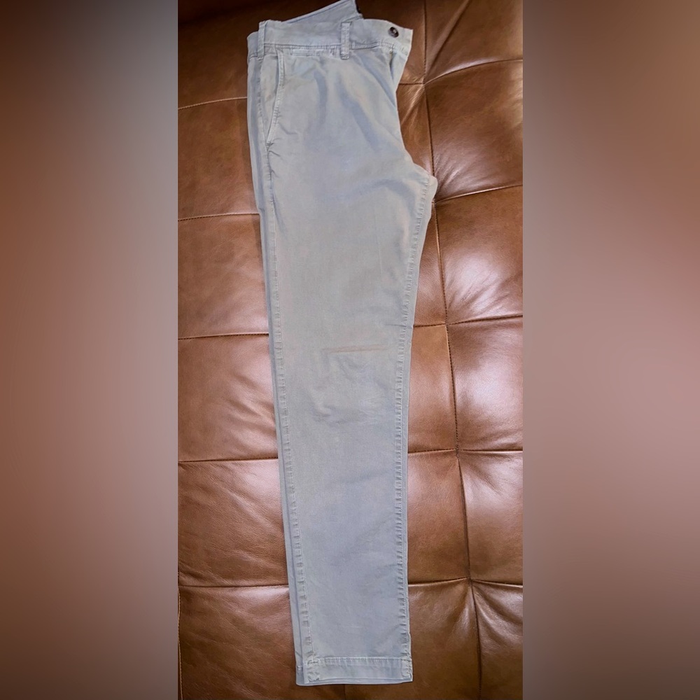 American Eagle Grey Chino pants, 30x32, Slim Flex